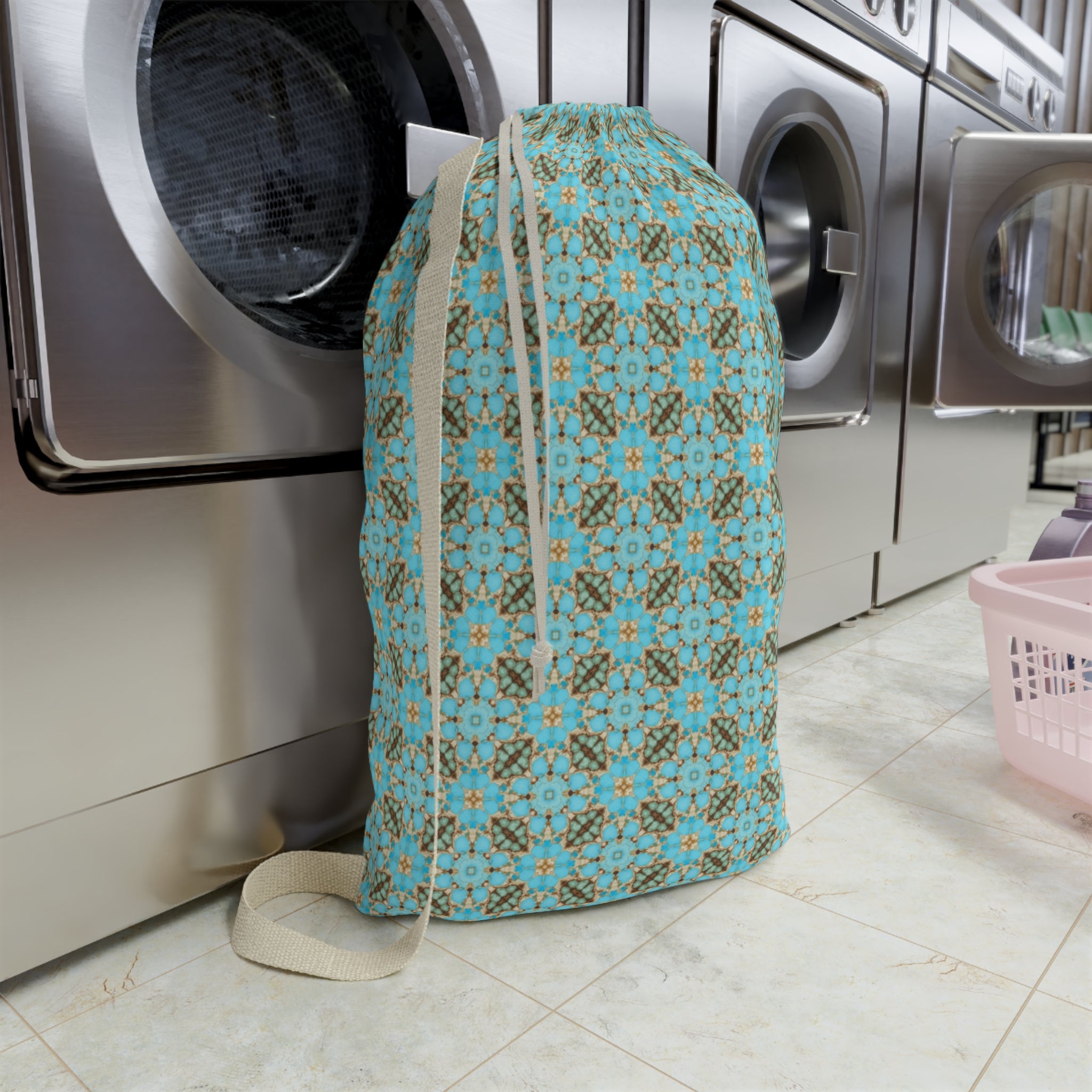 Yareli Laundry Bag
