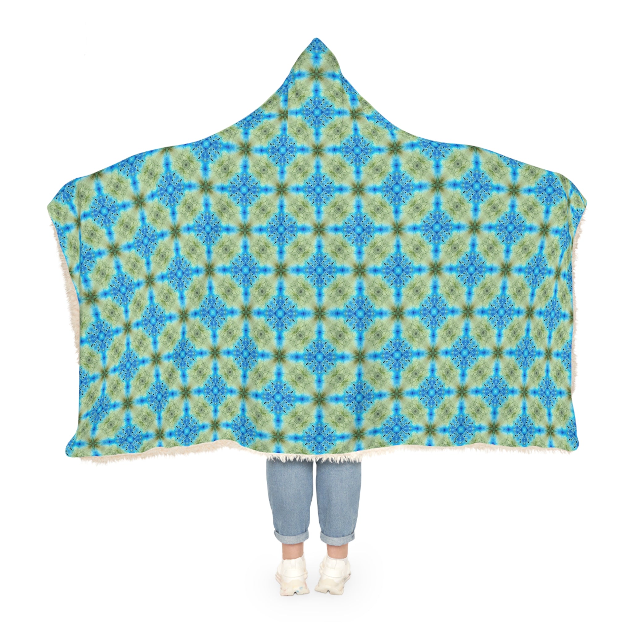 Licarayen Hoodie Blanket