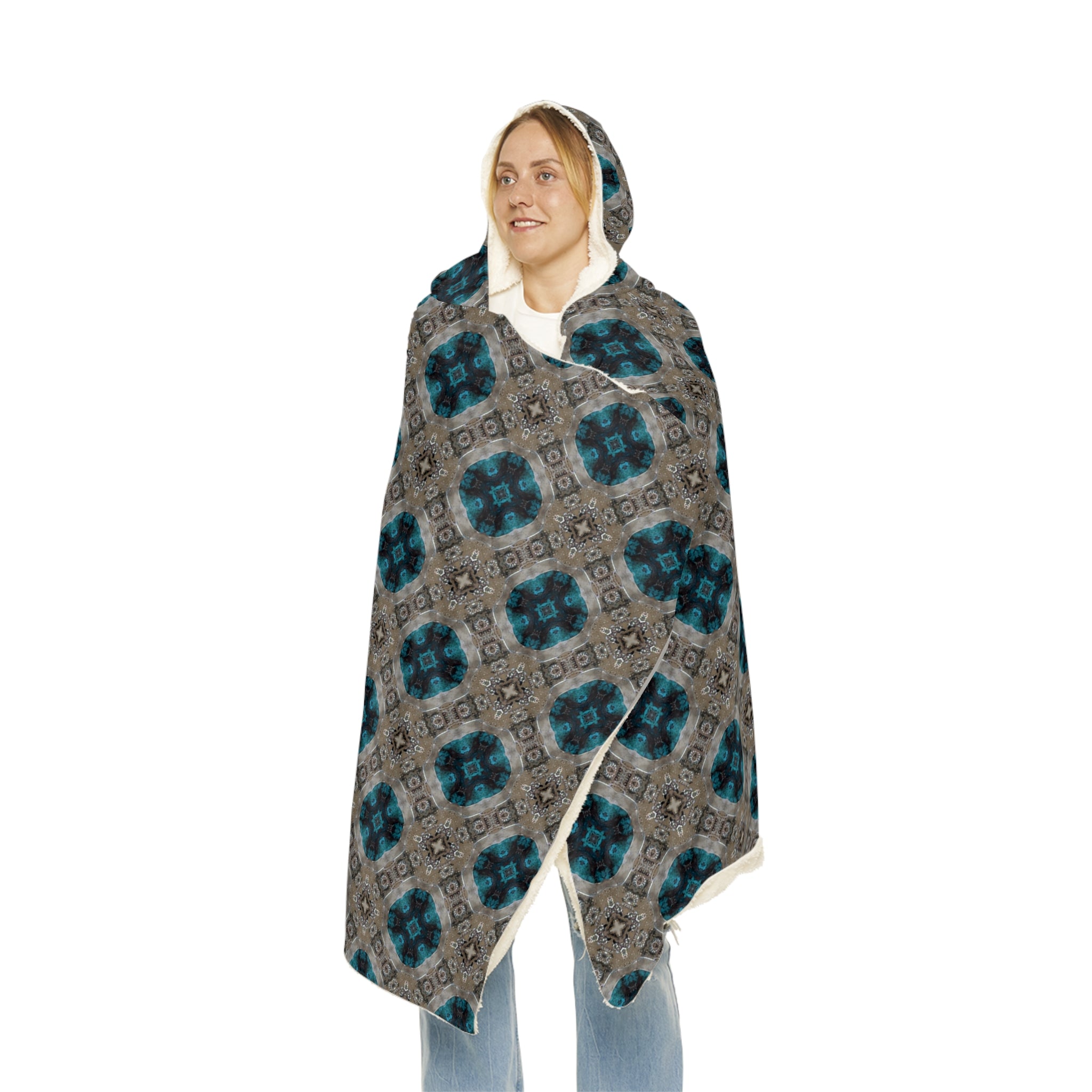 Ulloriaq Hoodie Blanket