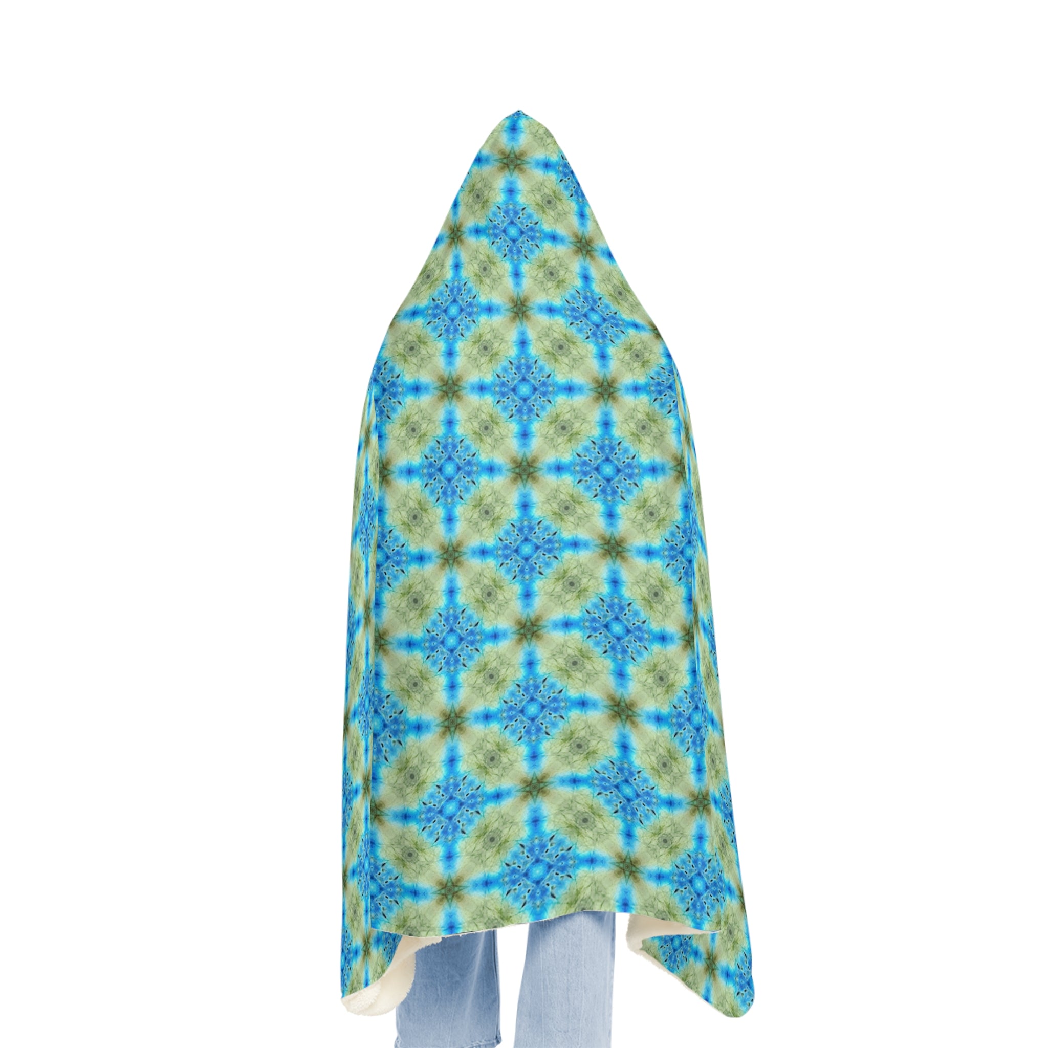 Licarayen Hoodie Blanket