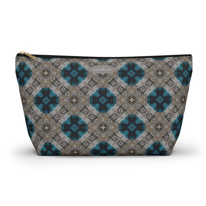 Ulloriaq Cosmetic Bag