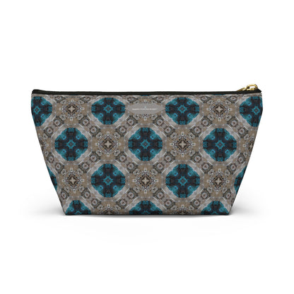 Ulloriaq Cosmetic Bag